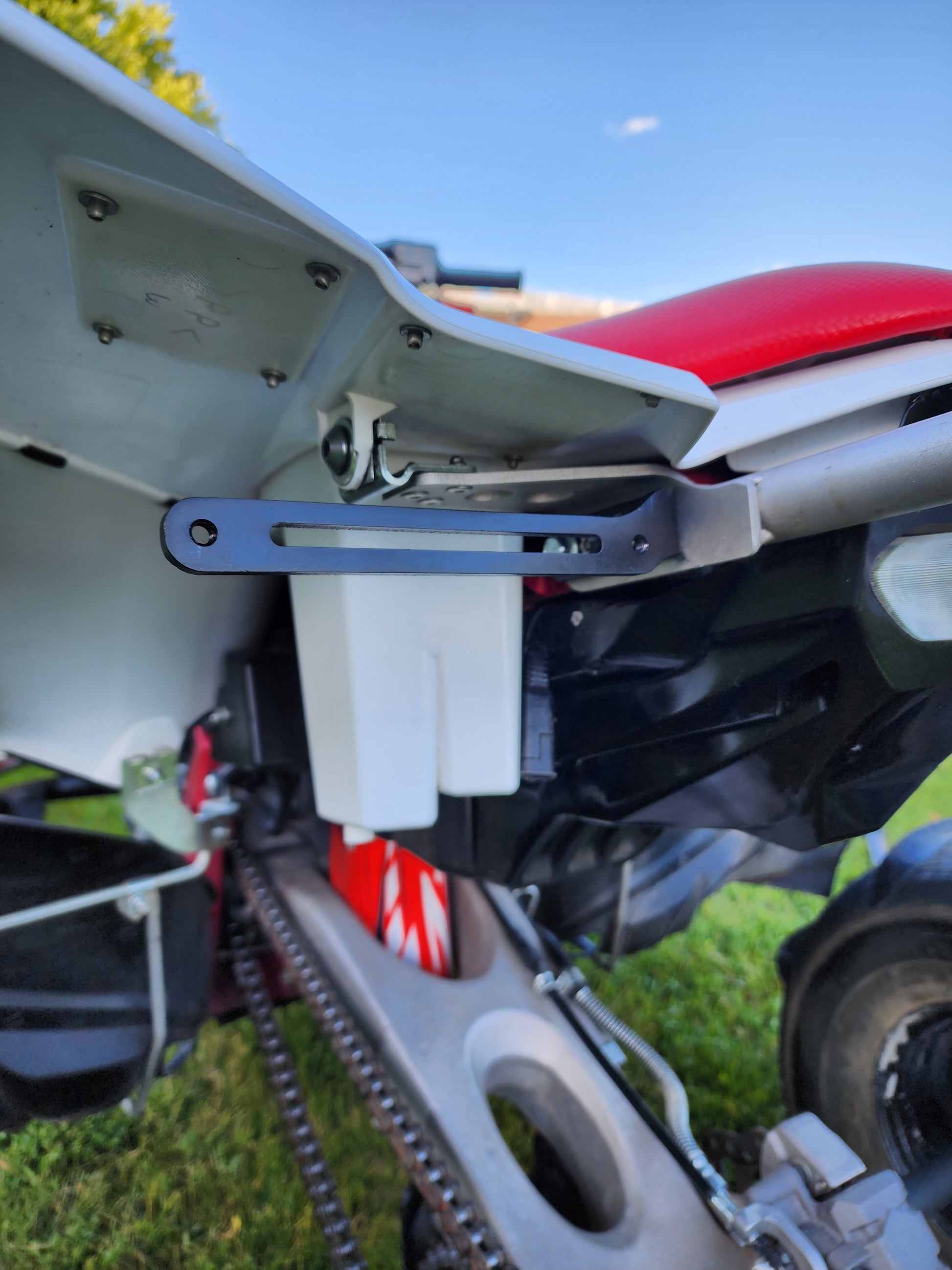 yamaha yfz450r license plate bracket